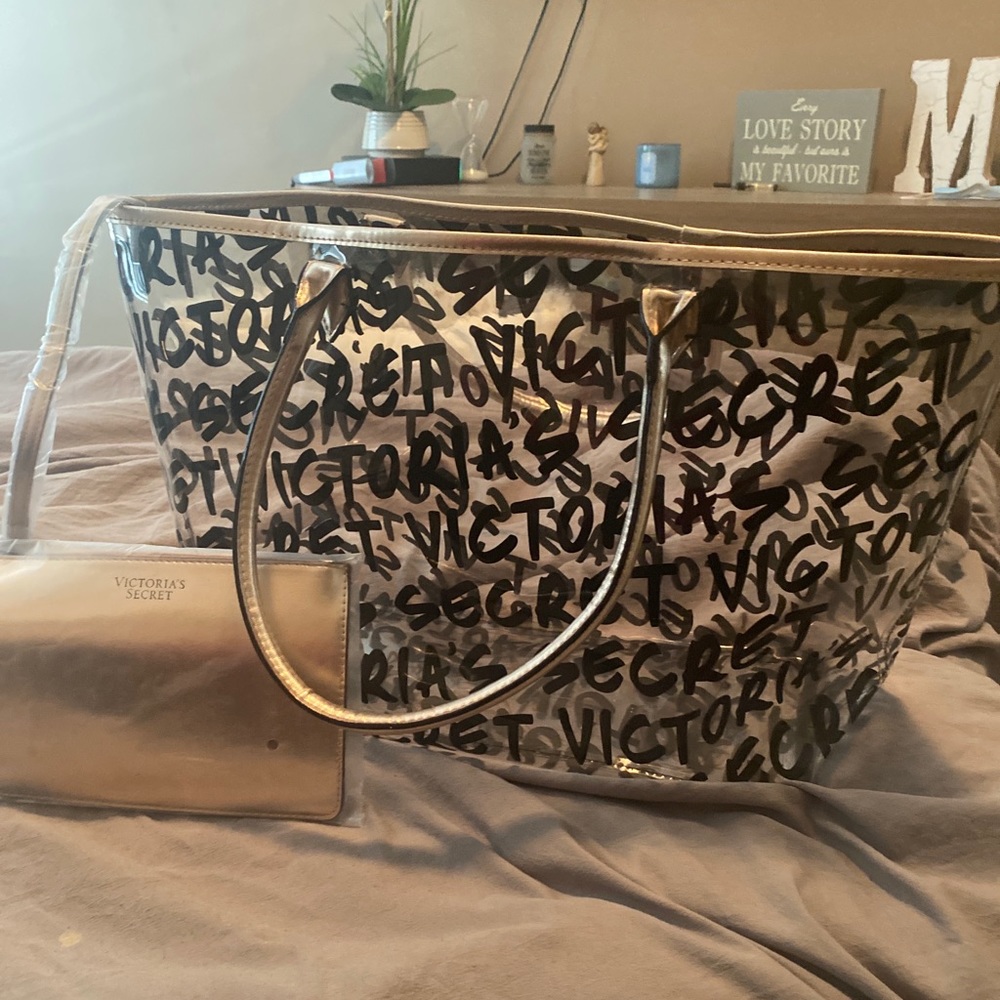 Brand new Victoria Secret bag with gold wallet !